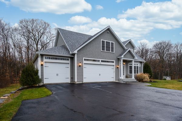 Cost of Driveway Tarring in Peyton