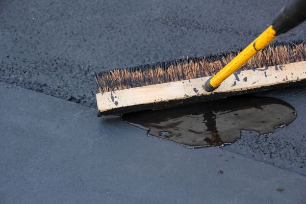 Cost of Driveway Asphalt Sealing in Peyton